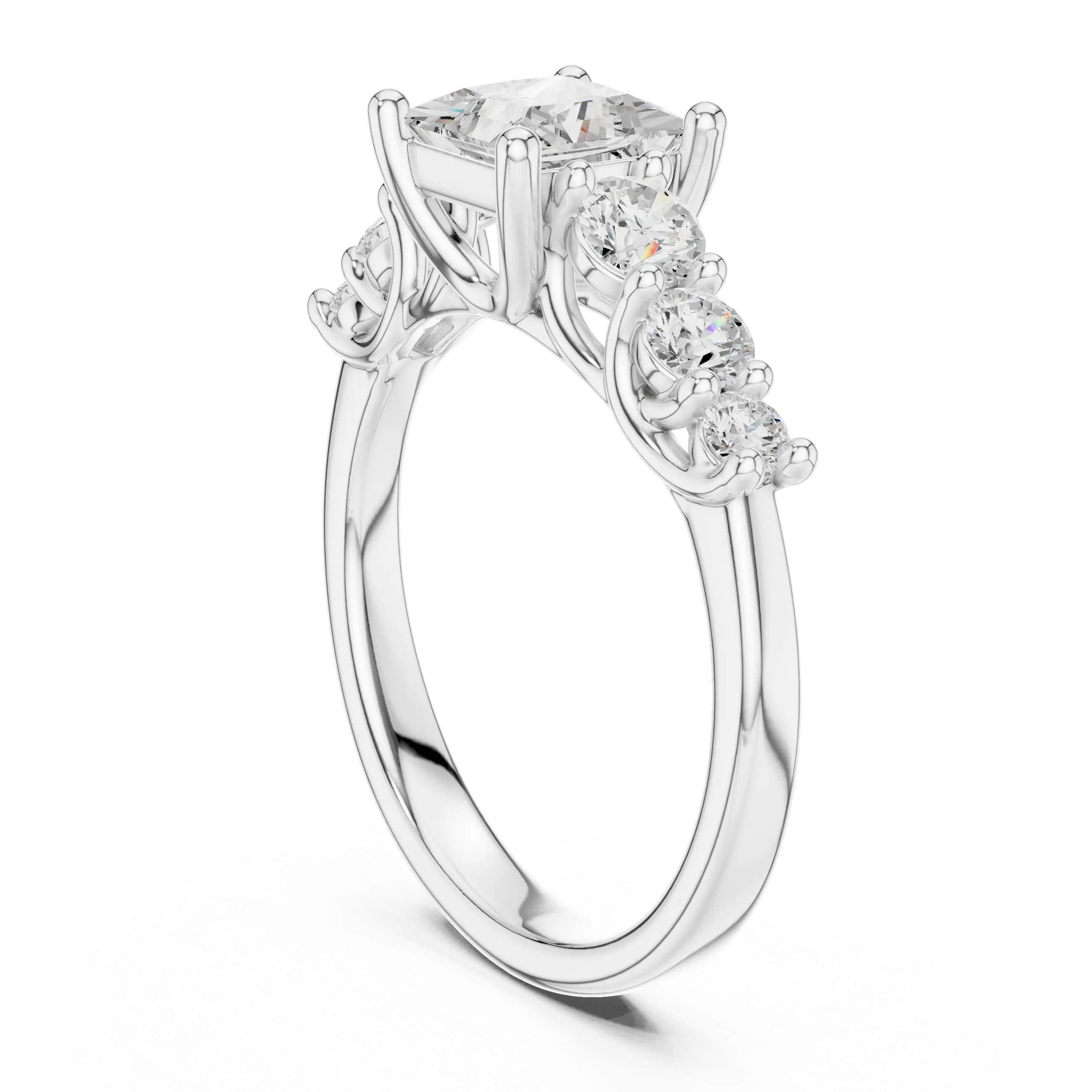 MJR069 - Princess Cut Round Flanked Graduated Accent Ring