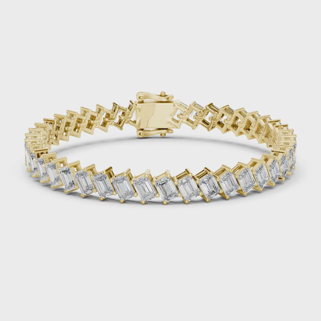 MJBR26 - Slanted Emerald Diamond Linked Wristband