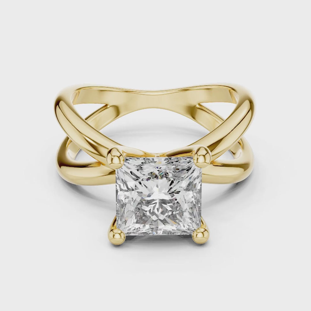 MJR034 - Princess Cut Crossover Lattice Solitaire Ring